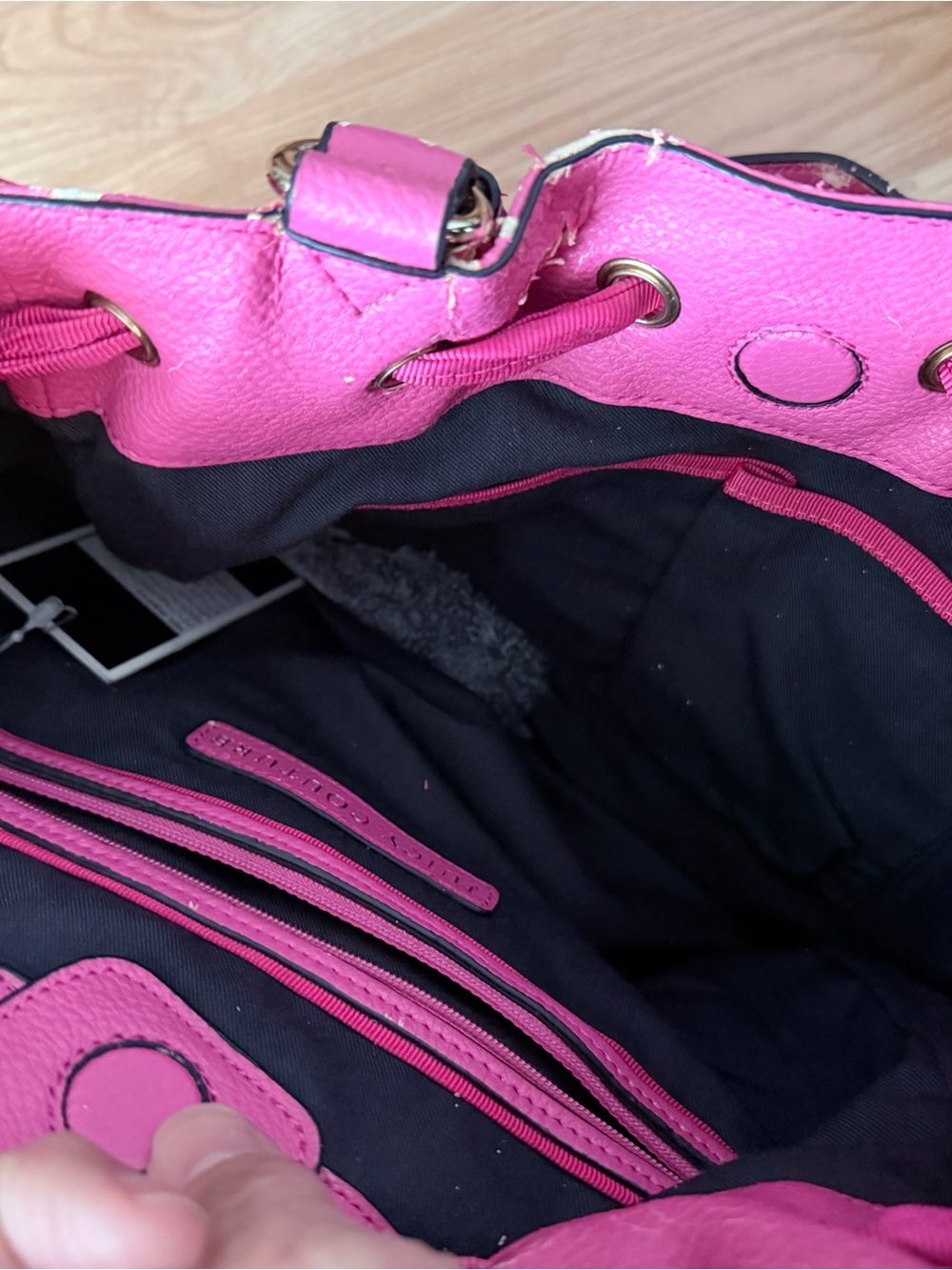 Juicy Couture vintage Bright Pink Embroidered Shoulder Bag - Picture 6 of 7